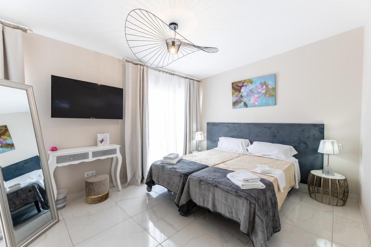 Residencia Deportiva Rozarossa Hotel Estepona Bagian luar foto