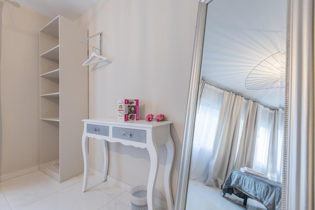 Residencia Deportiva Rozarossa Hotel Estepona Bagian luar foto