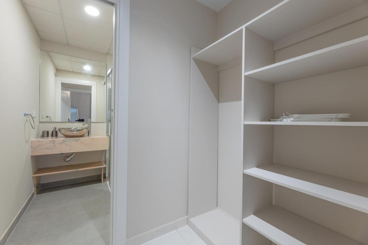 Residencia Deportiva Rozarossa Hotel Estepona Bagian luar foto